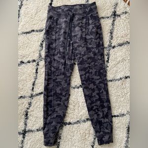 Ready to rulu lulu jogger